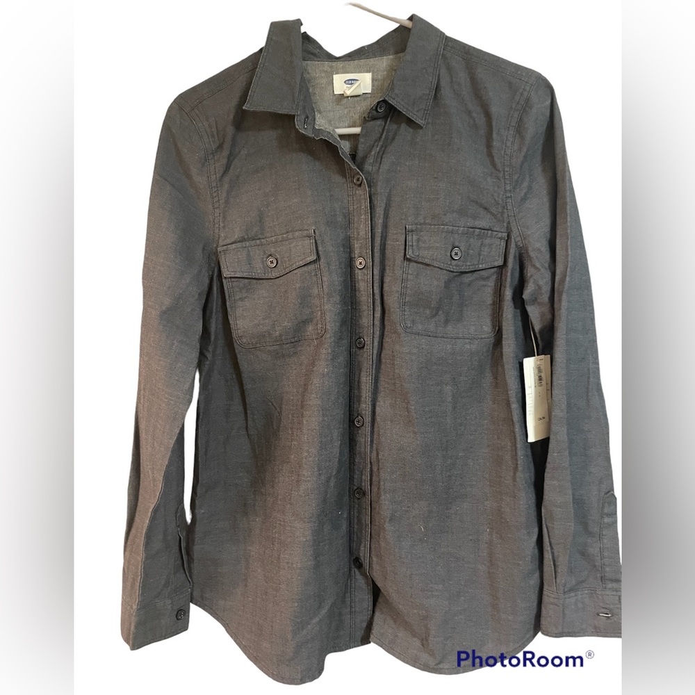 Long sleeve button down old navy shirt